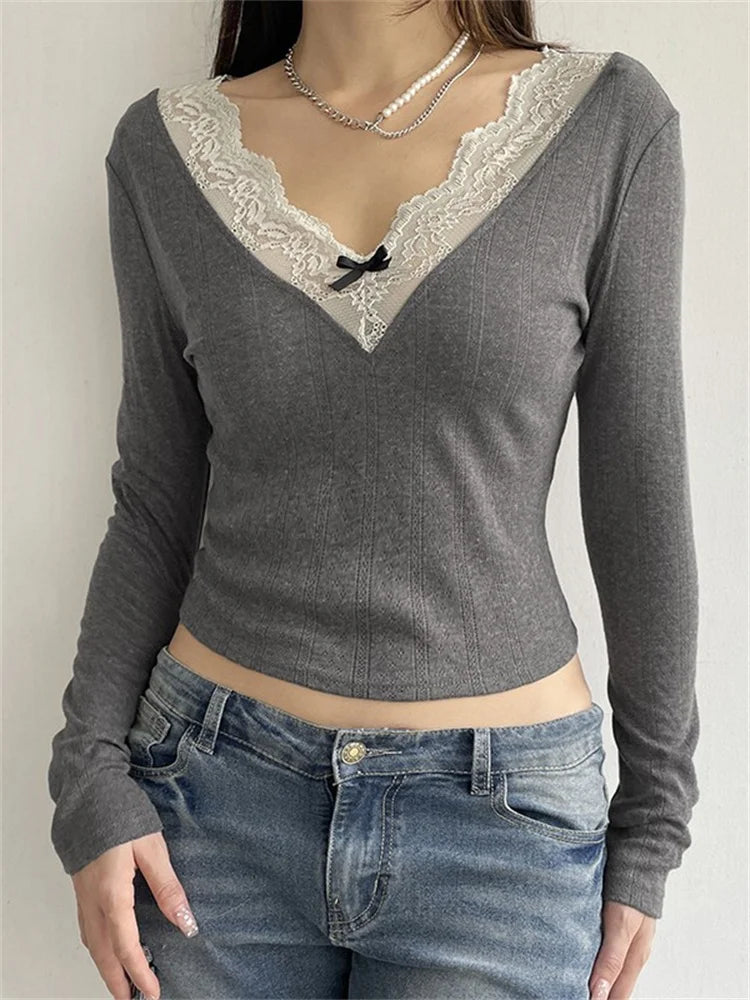 Retro Lace Patchwork V Neck Long Sleeve Casual Pullover for Club Streetwear Aesthetic Grunge Tee